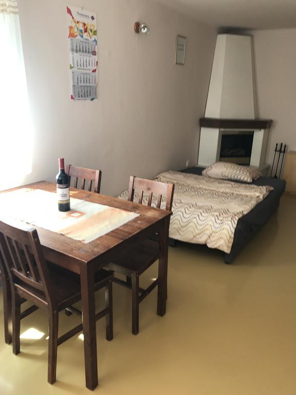 Apartment Jane Сенец Экстерьер фото